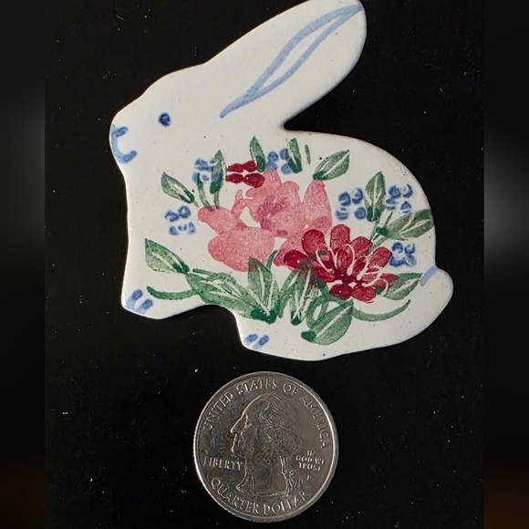 Vintage Hand Painted Rabbit Pin / Brooch - Picture 7 of 8